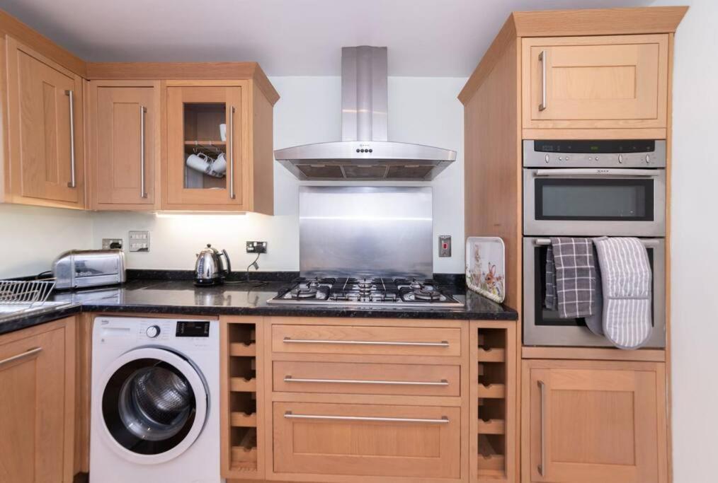 Ratby House - Spacious 3 Bed With Garden & Parking Earley Экстерьер фото